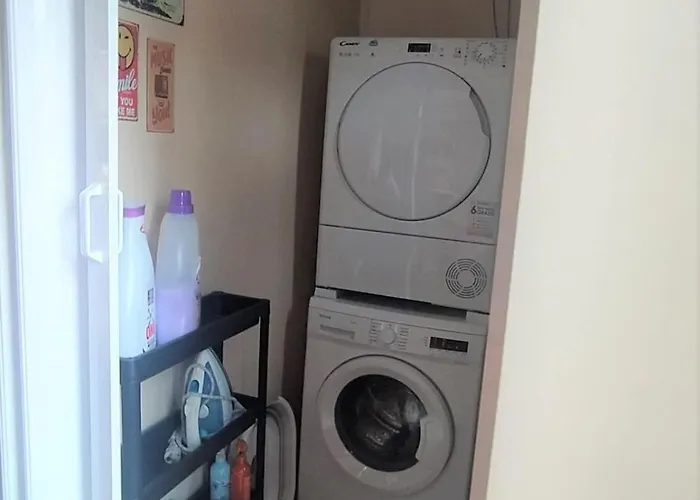 Istanbulda Merkezi Pitoresk Konum Muestakil Yeni Ev