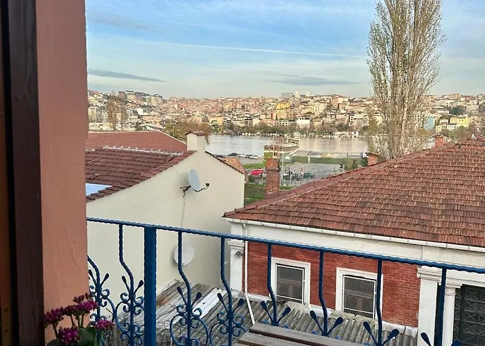Timeless House Overlooking The Golden Horn With Sea - Nilorayn